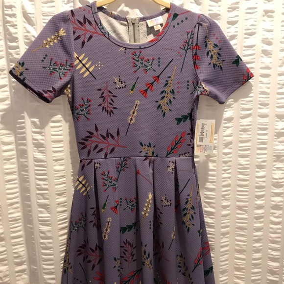LuLaRoe Dresses & Skirts - LuLaRoe Amelia dress New with Tags